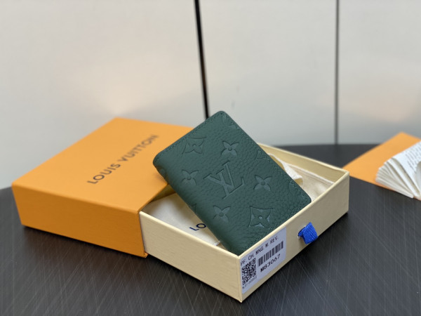 l0*is V*t0n pocket organizer-7.5*11.1*1 cm